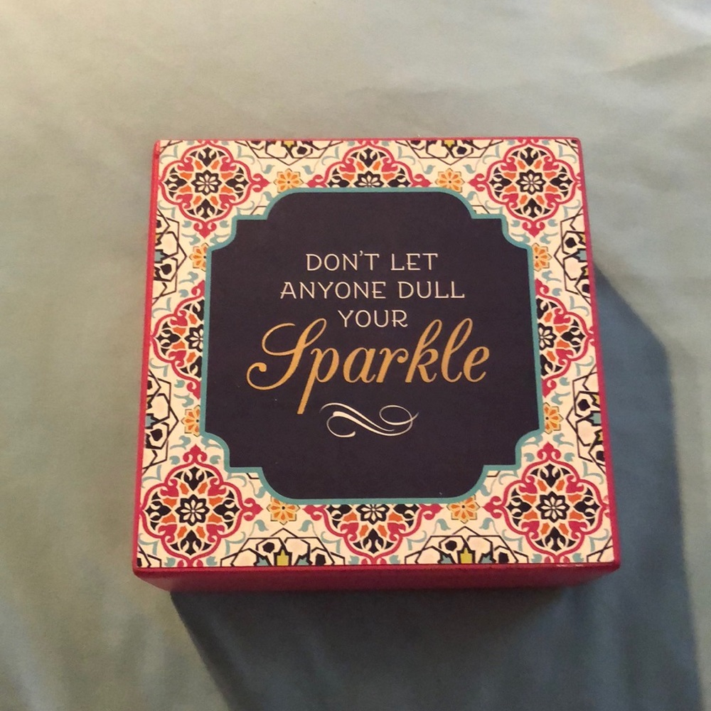 Decorative sign of encouragement